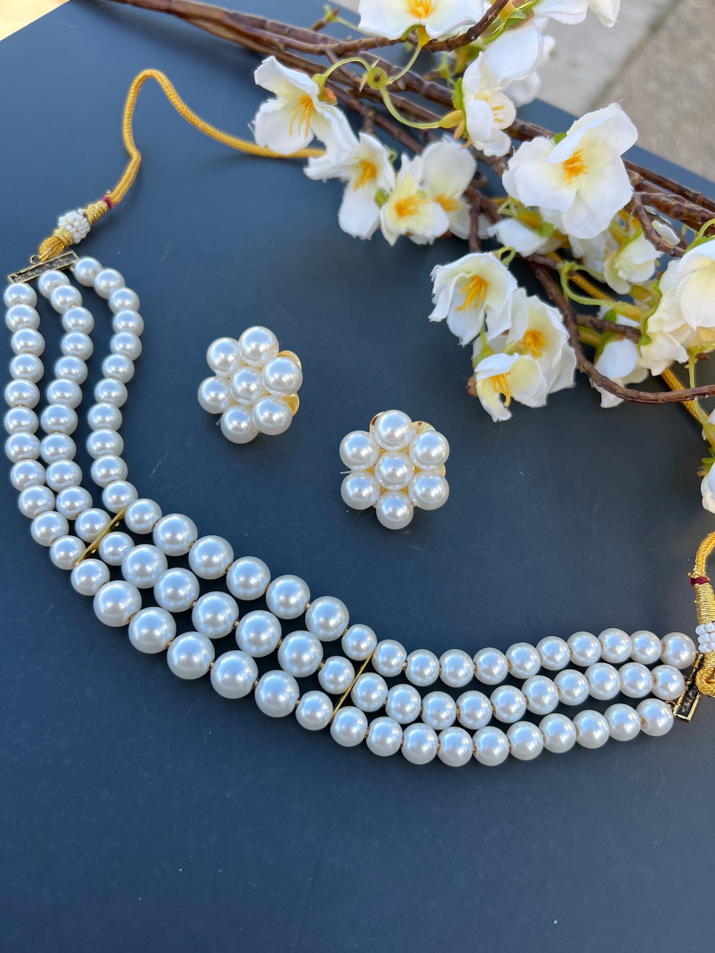 Hanya pearls choker