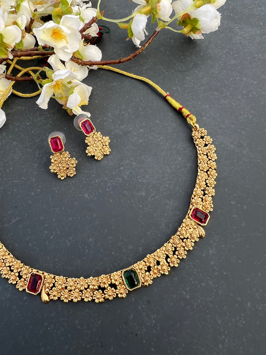 Golden necklace set