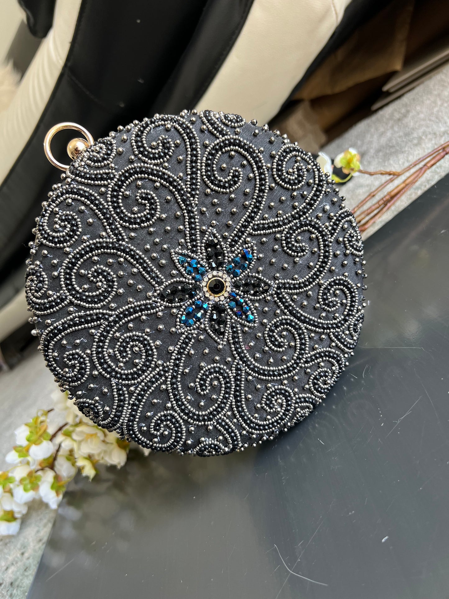 Zia clutch